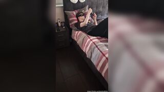 Hacer que una zorra se mee en la boca