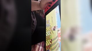 Hacer que una zorra se mee en la boca